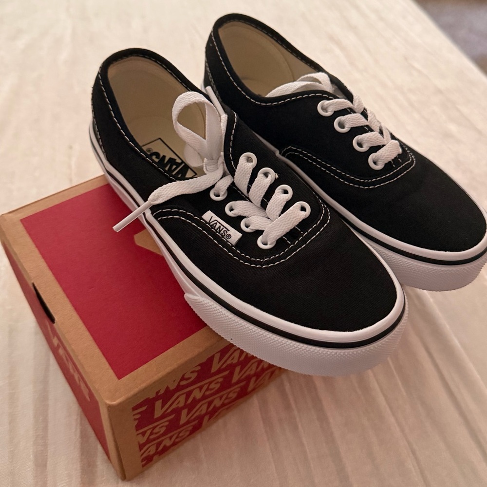 NEW in box, Kids Vans Authentic Black and White Shoes size 13